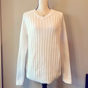Men’s Eddie Bauer White V- Neck Ribbed Sweater Size Large
